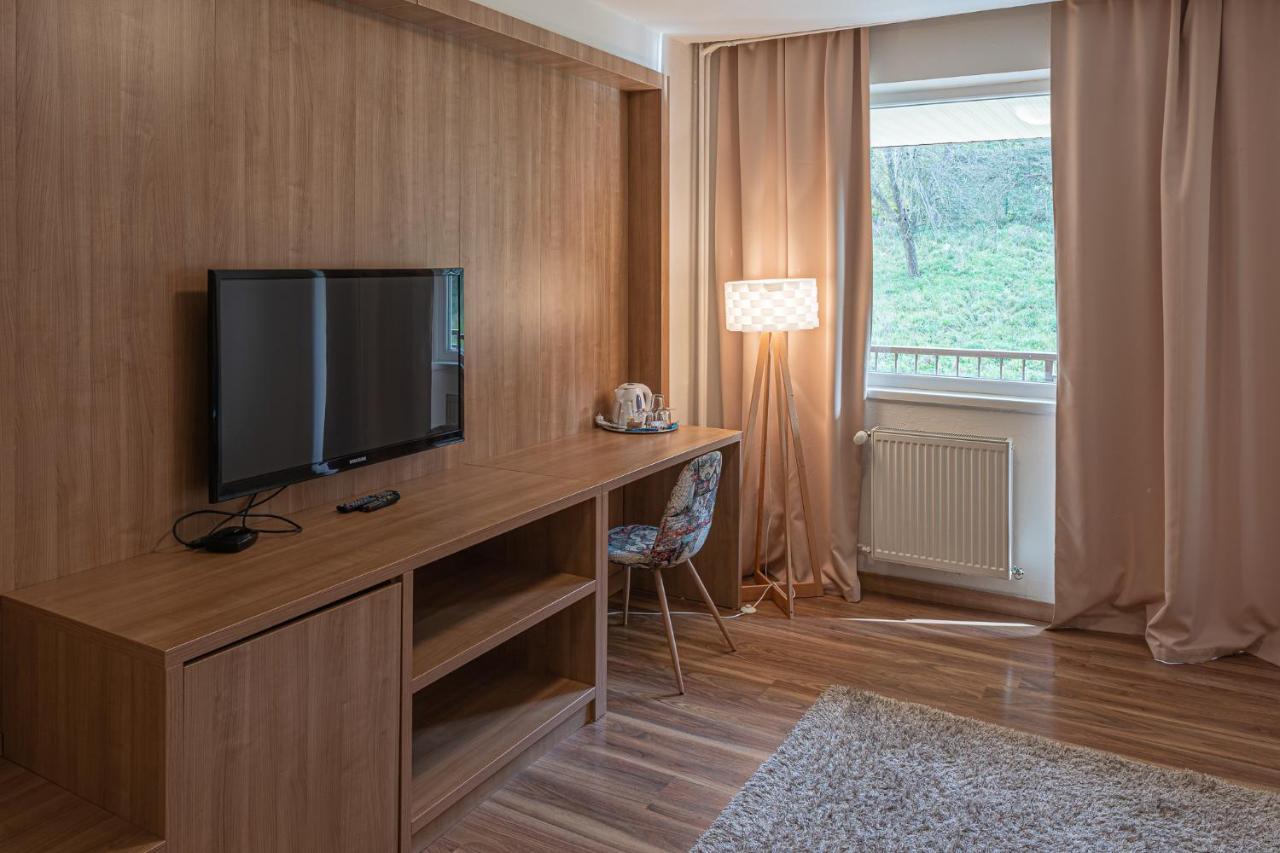 Hotel Garni Považská Bystrica Esterno foto