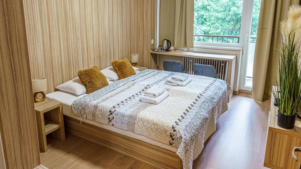 Hotel Garni Považská Bystrica Esterno foto