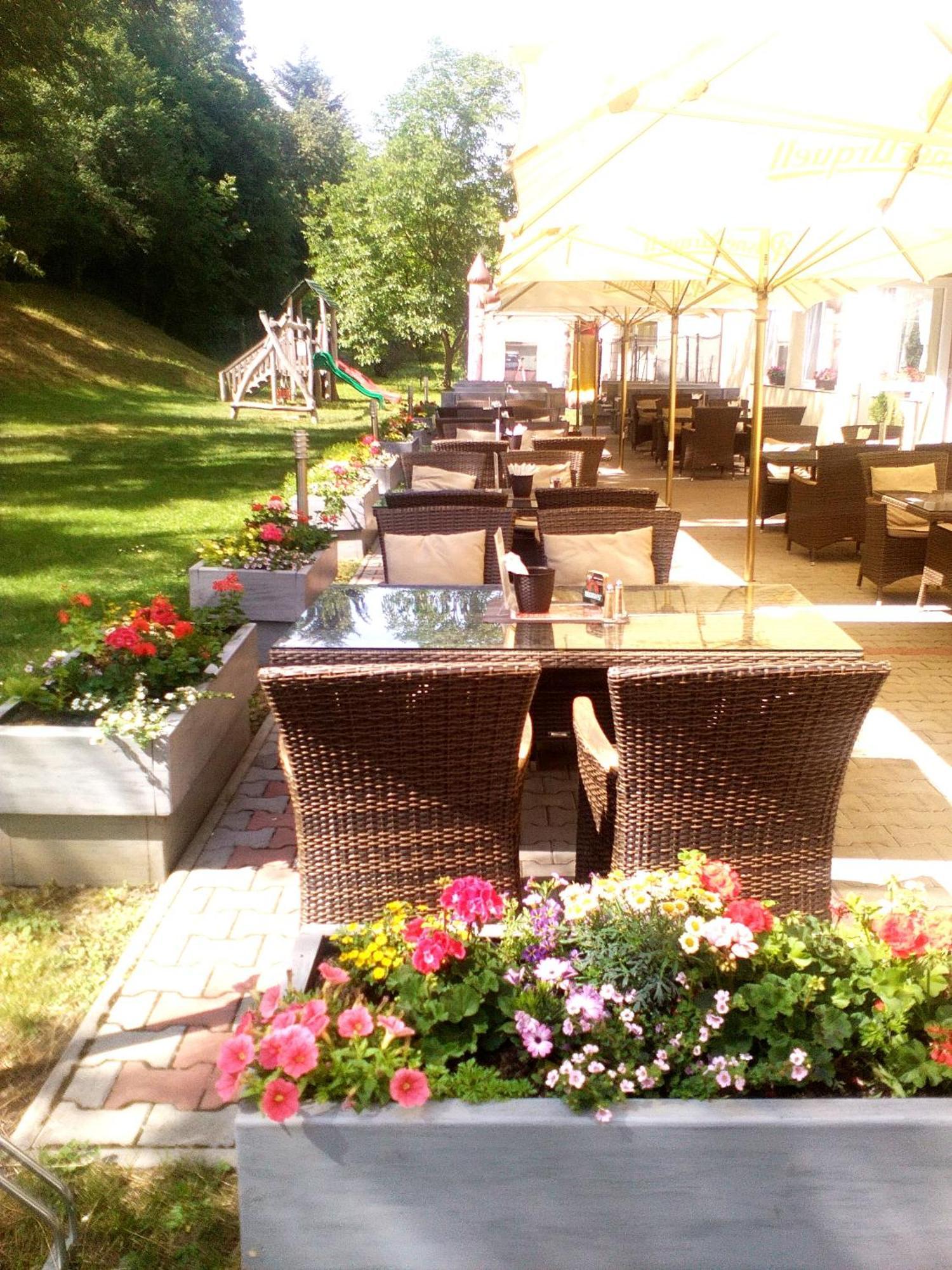 Hotel Garni Považská Bystrica Esterno foto