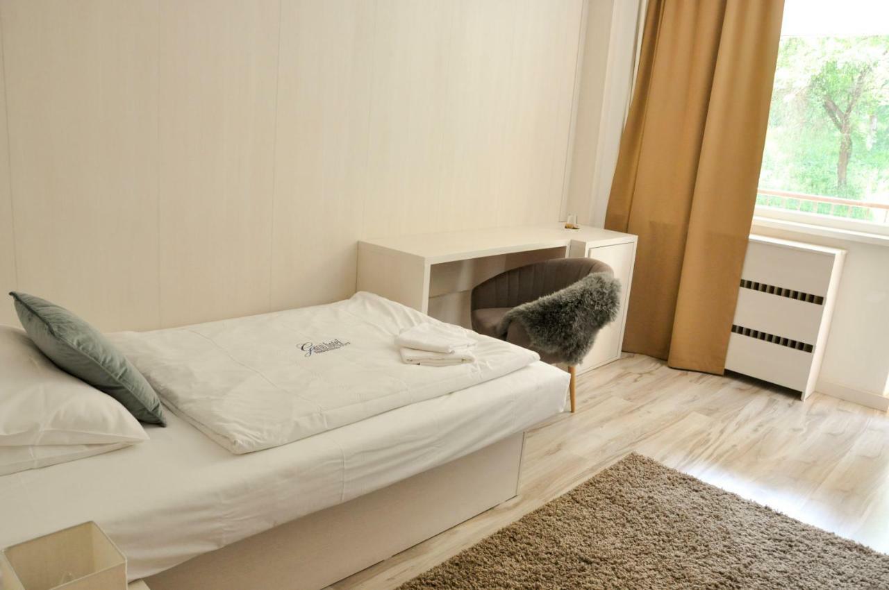 Hotel Garni Považská Bystrica Esterno foto