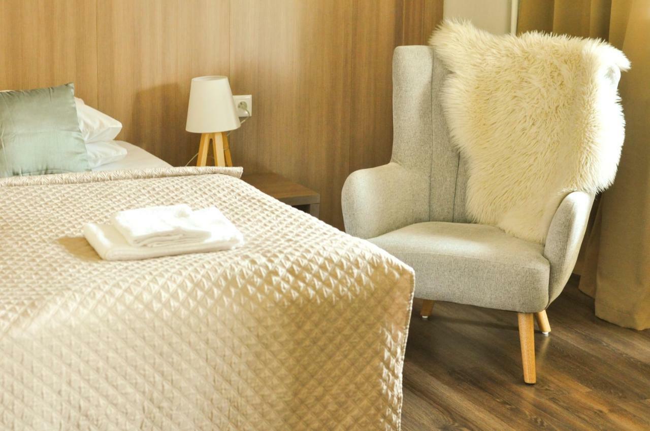 Hotel Garni Považská Bystrica Esterno foto