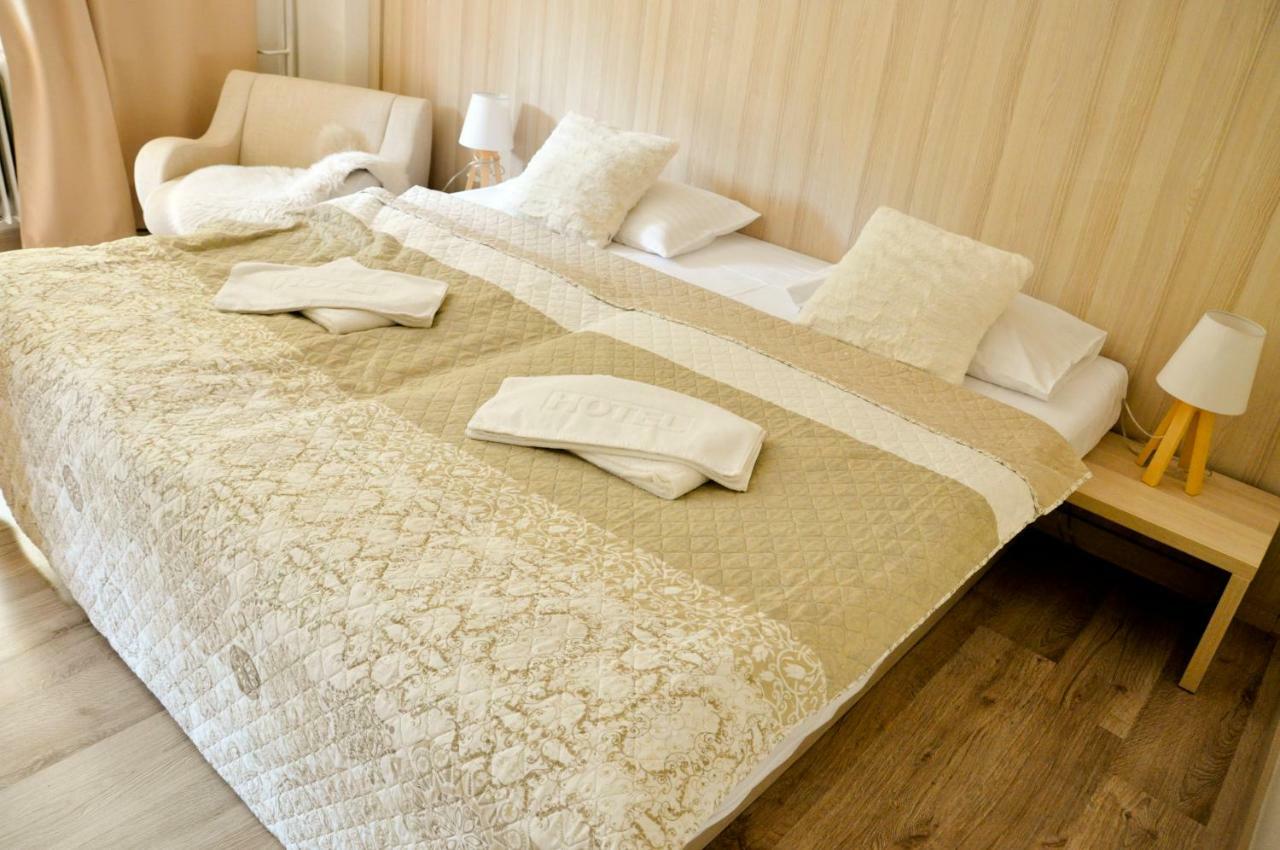 Hotel Garni Považská Bystrica Esterno foto