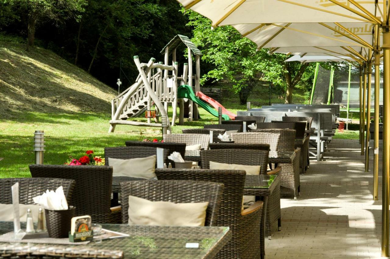 Hotel Garni Považská Bystrica Esterno foto